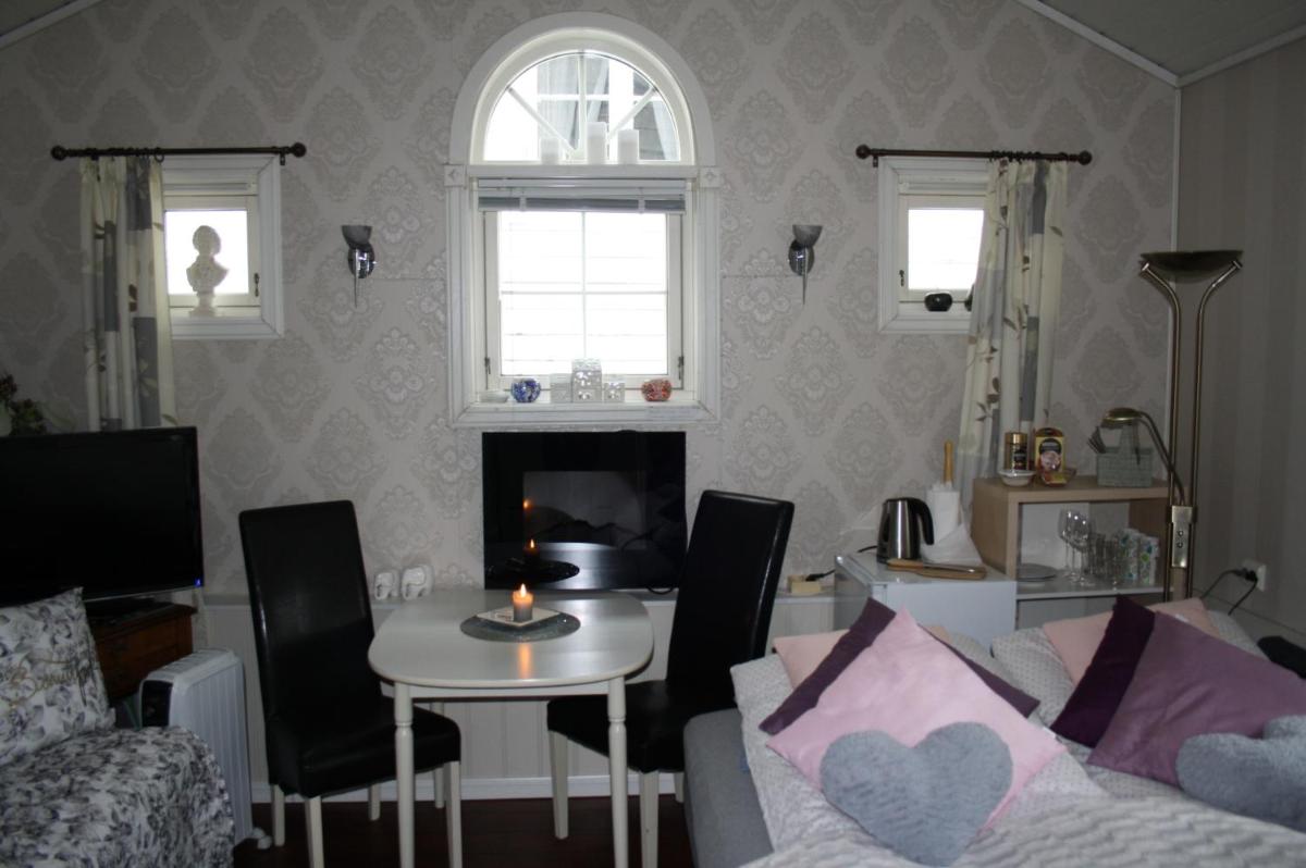 Huset på hauen - Housity