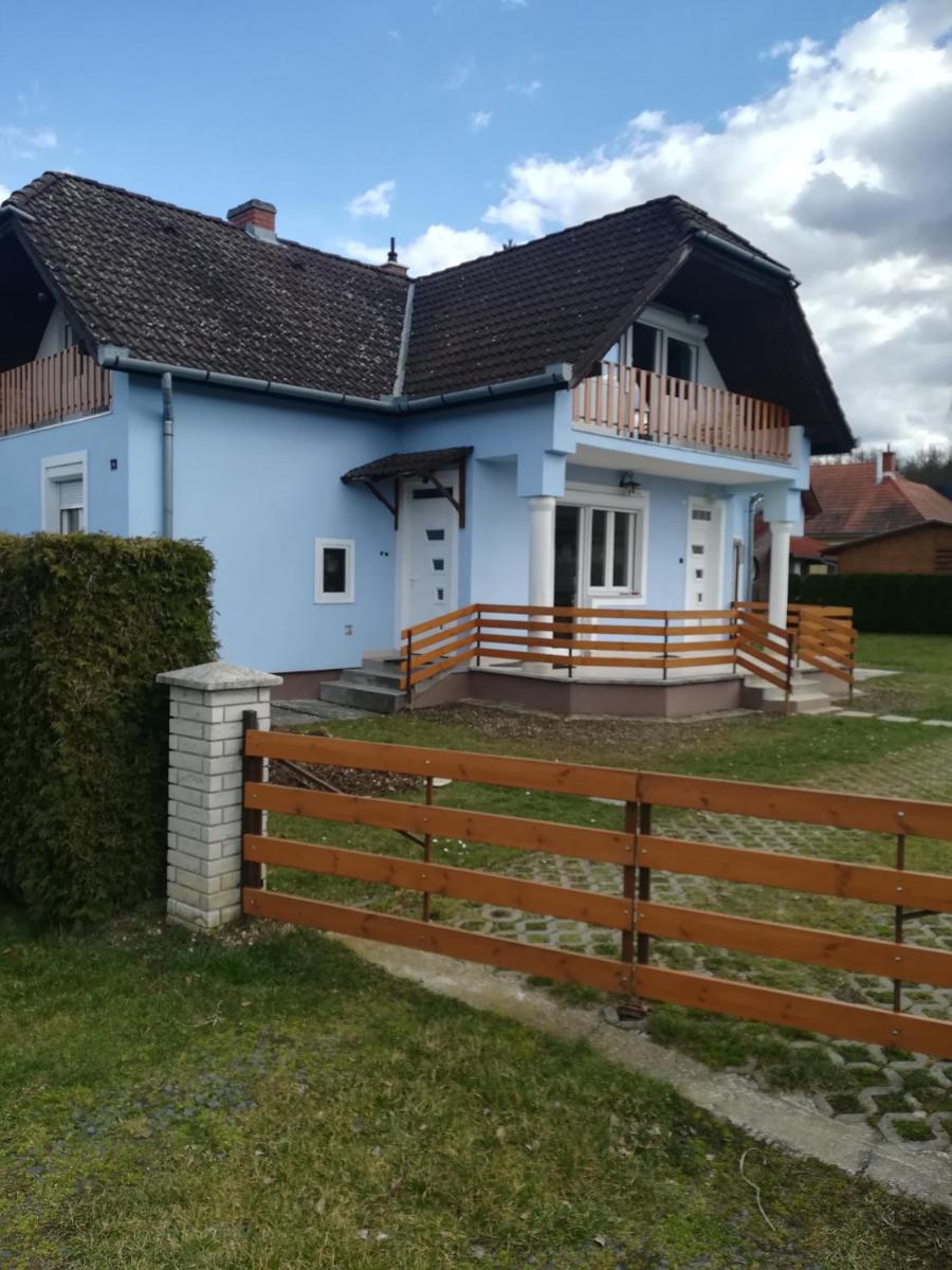 Szekrény Apartman - Housity