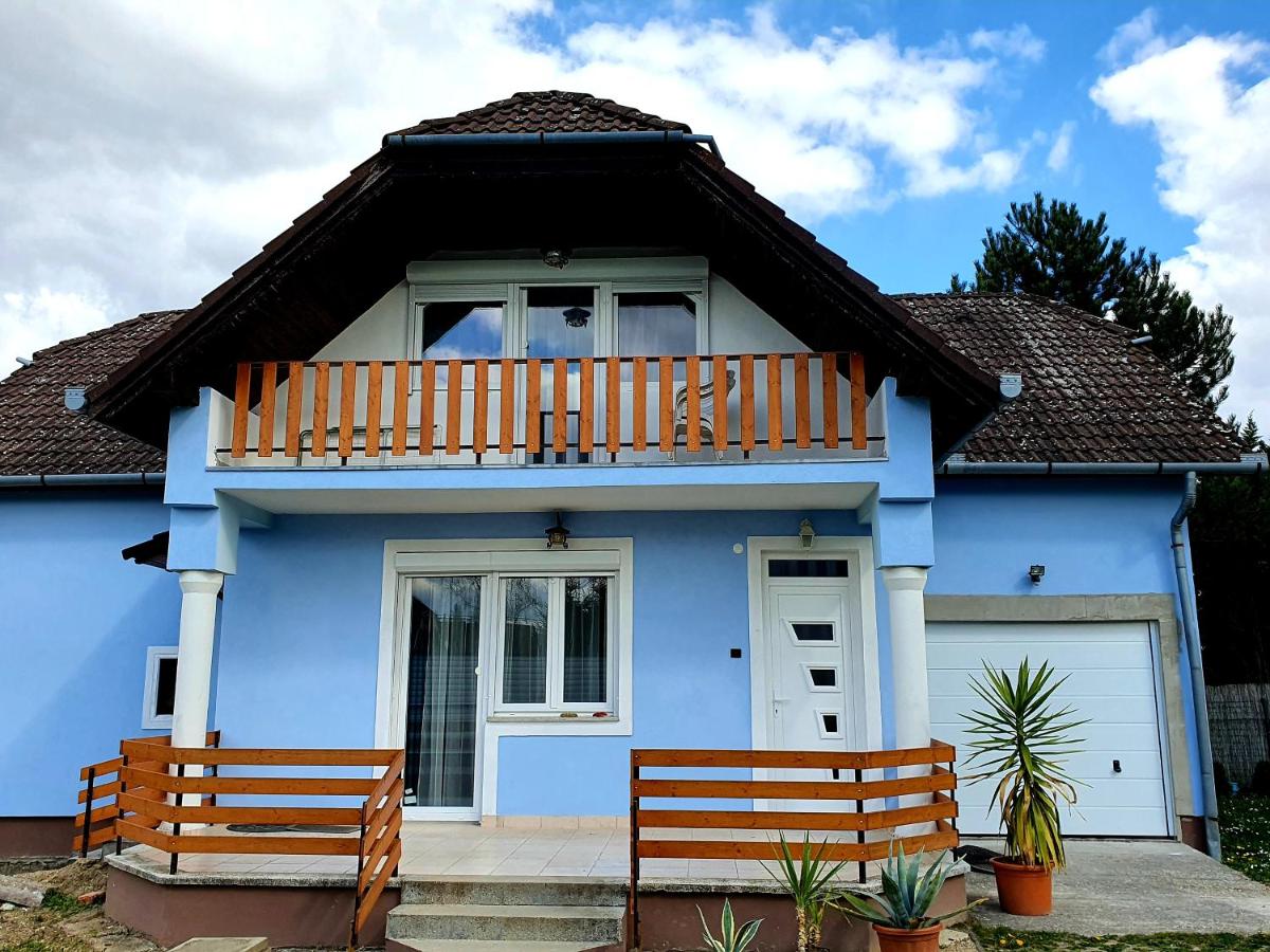 Szekrény Apartman - Housity
