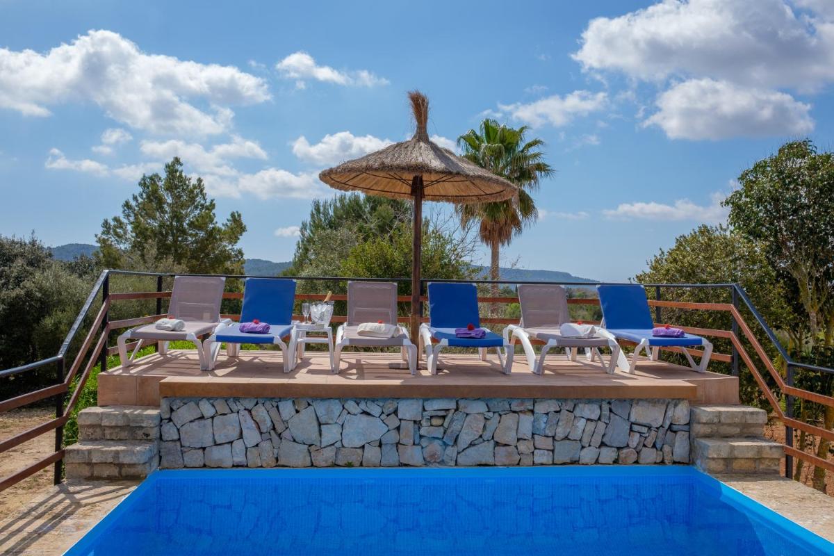 Son Vorera, situada en una colina, con piscina. - Housity
