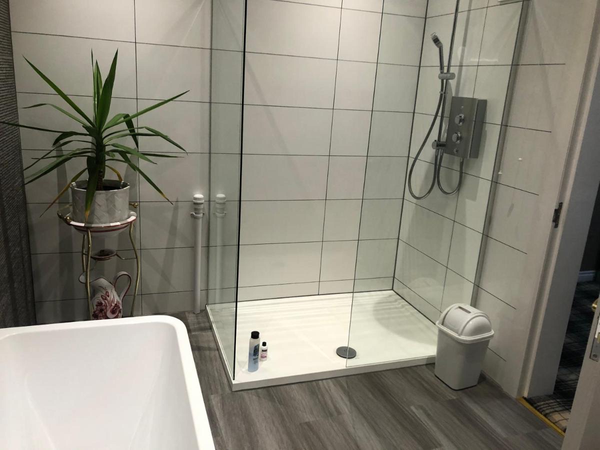 The Spinnaker Hotel - Housity