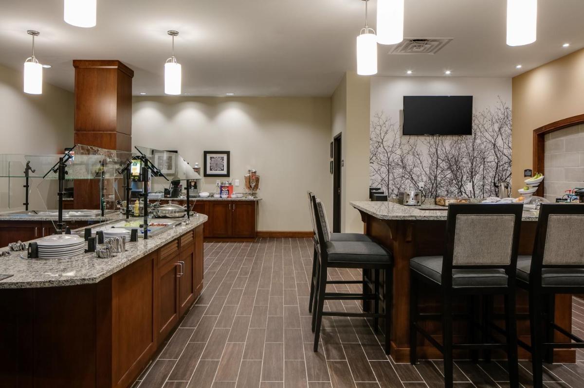 Staybridge Suites Des Moines Downtown by IHG - Housity