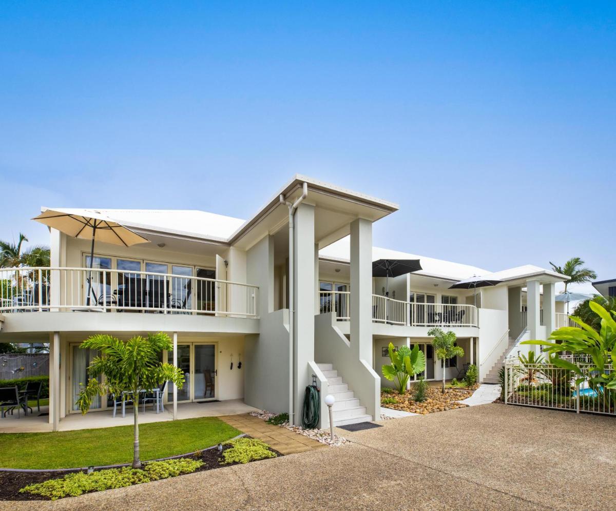 Noosa River Palms - Housity