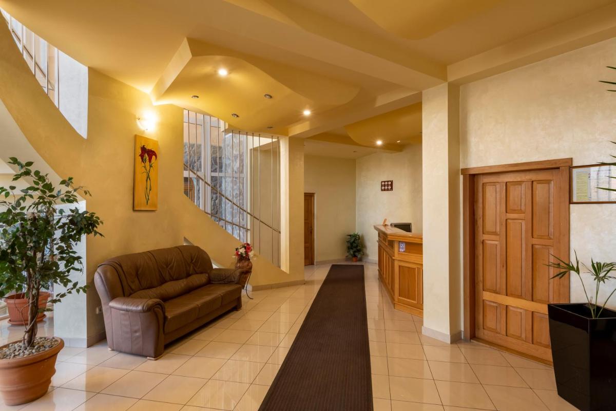 Hotel Denis - Housity