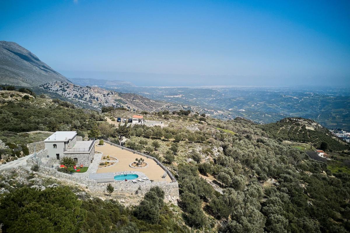 Irma Villa, a Secluded Sanctuary, By ThinkVilla - Housity