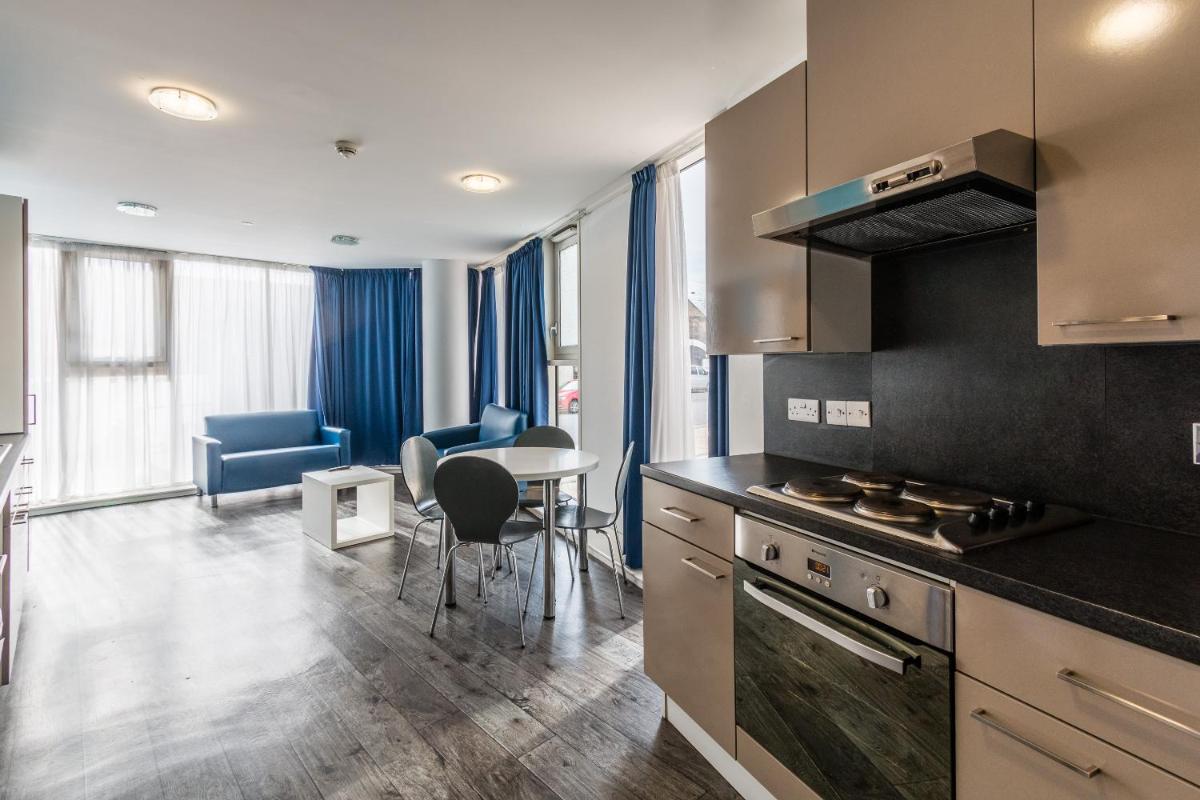 Destiny Student - Holyrood (Brae House) - Housity