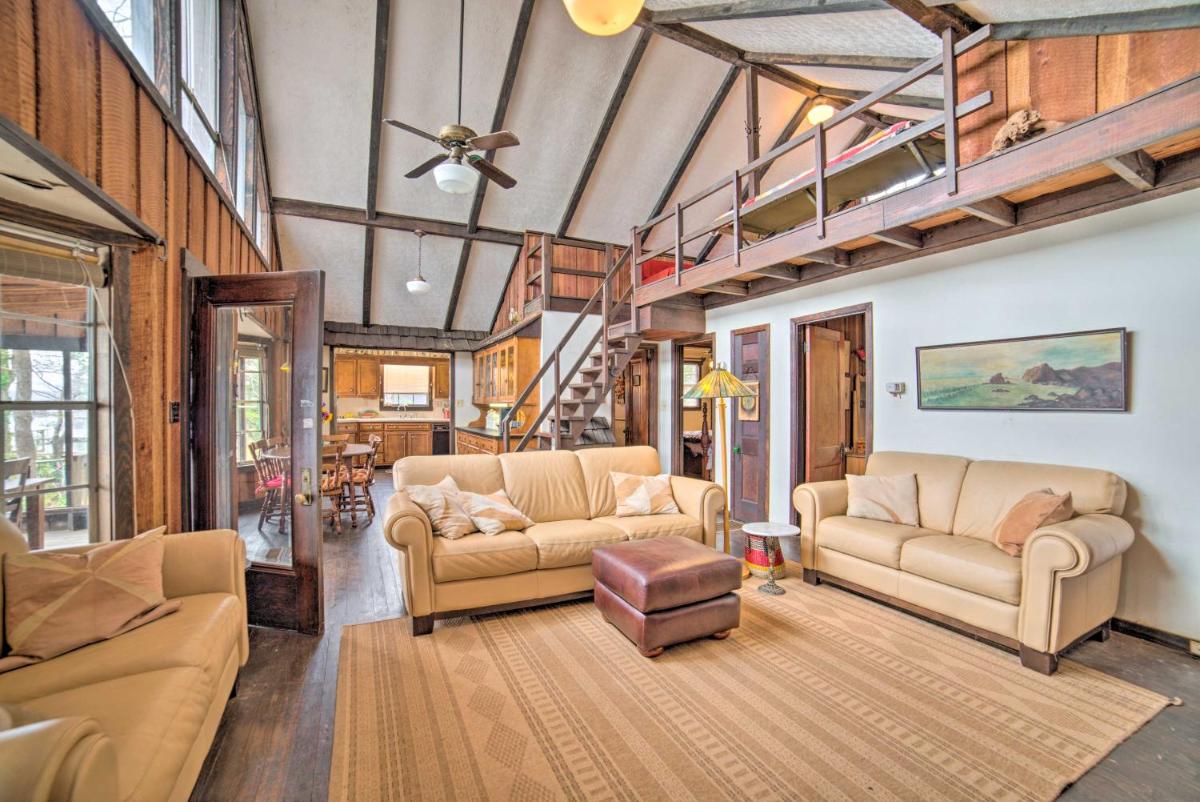 Authentic Retreat with Private Dock on Coosa River! - Housity