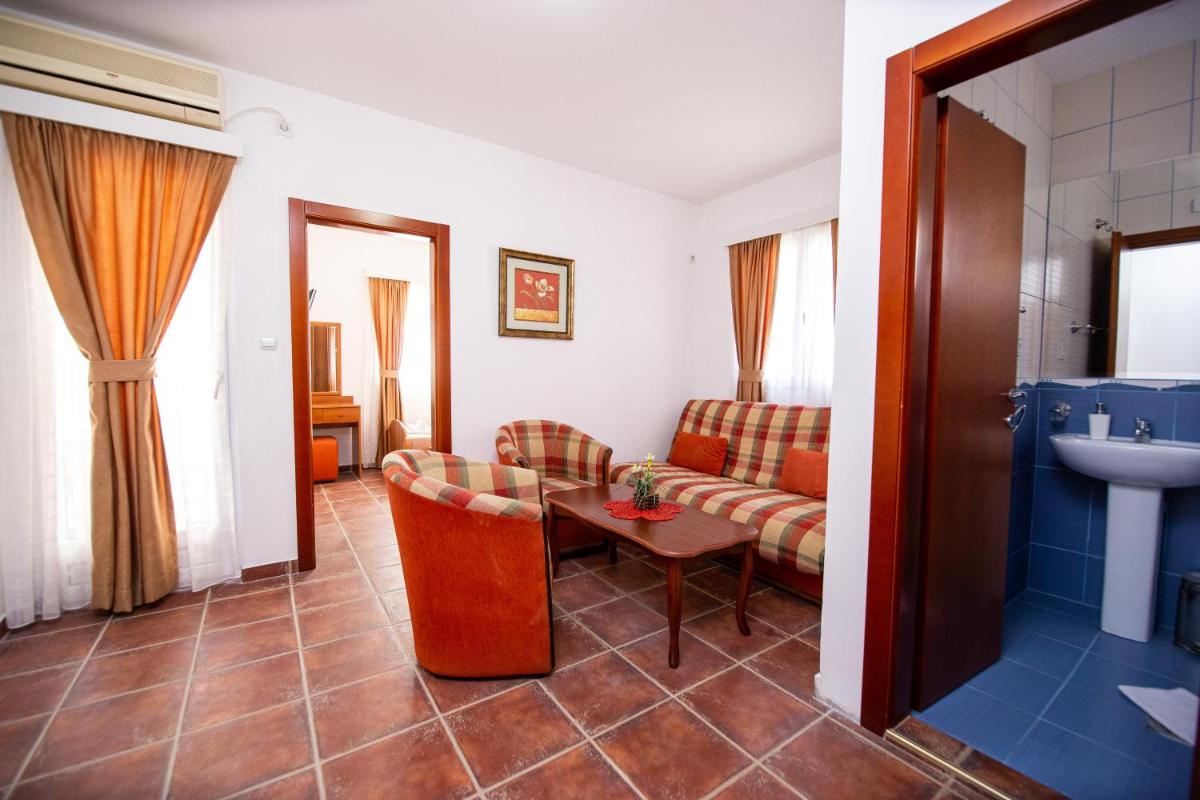 Villa IPER - Housity