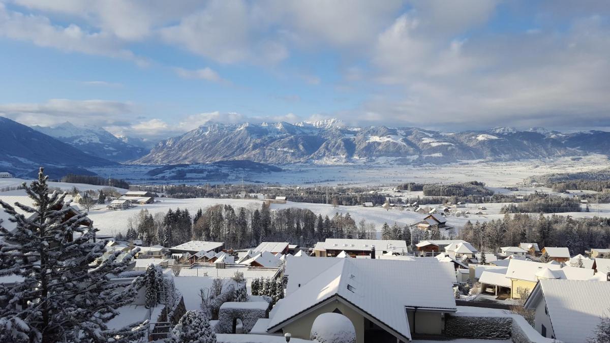 Suite mit Parkplatz Gebertingen - Housity