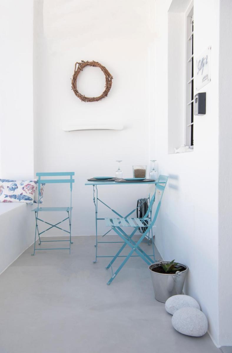 SALTY 2 Brand New 1 BD apartment in the heart of Naousa - Housity