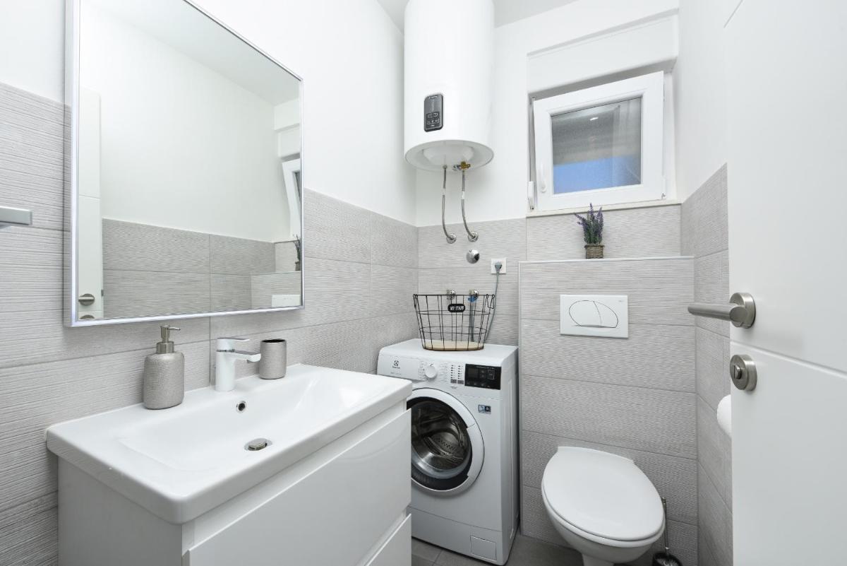 Seaview Villa Possedaria - Housity