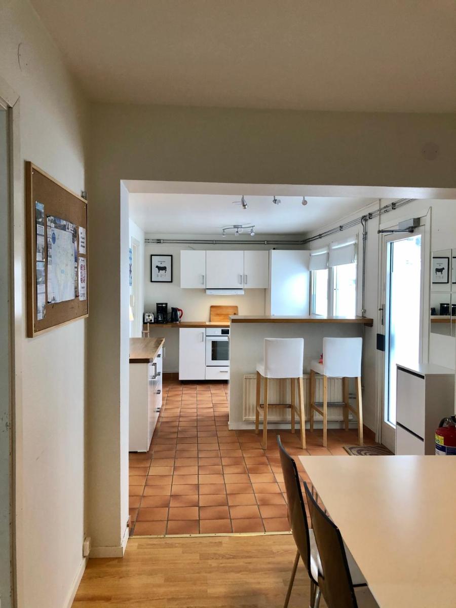 Henåns Hostel in the Marina - Housity