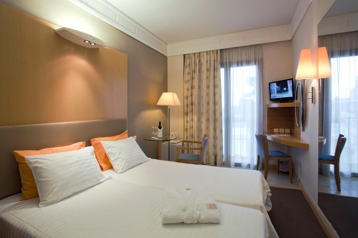 Central Hotel - Housity