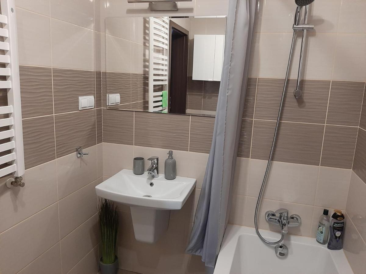 Apartamenty ,,Trzy Sosny'' Rymanów-Zdrój - Housity