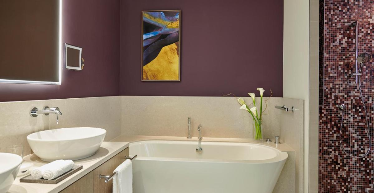 Salle de bains dans l'établissement InterContinental Lyon - Hotel Dieu by IHG