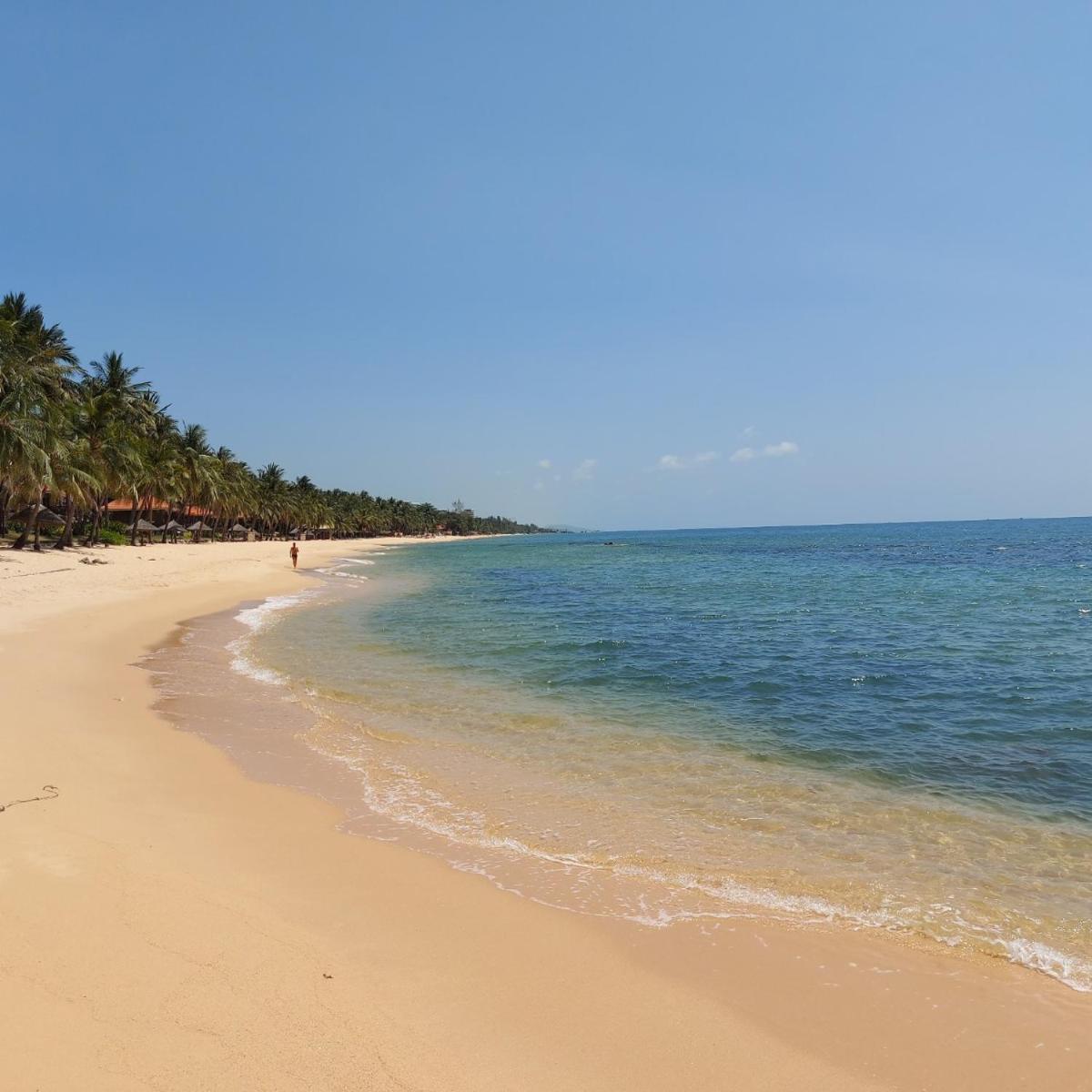 Victoria Phu Quoc hotel Beachfront Night market - Housity