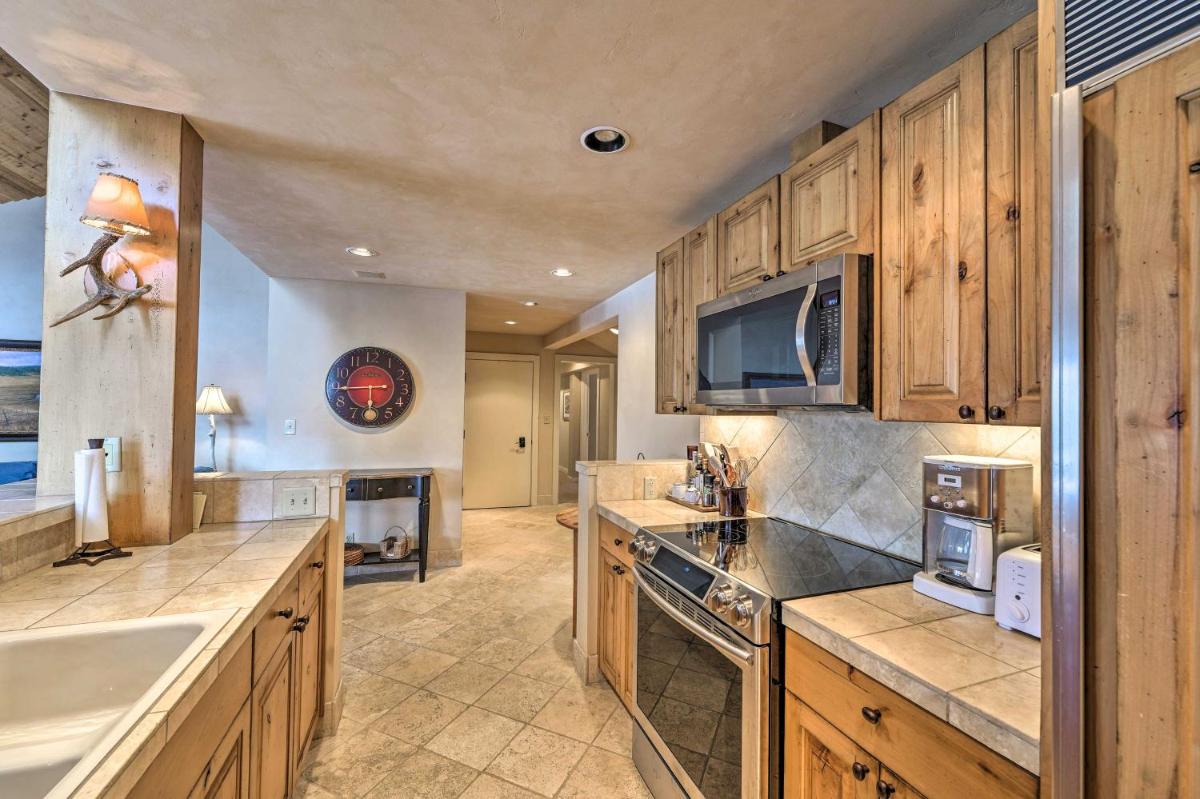 Sun Valley Resort Getaway Less Than 2 Mi to Ski Lifts - Housity