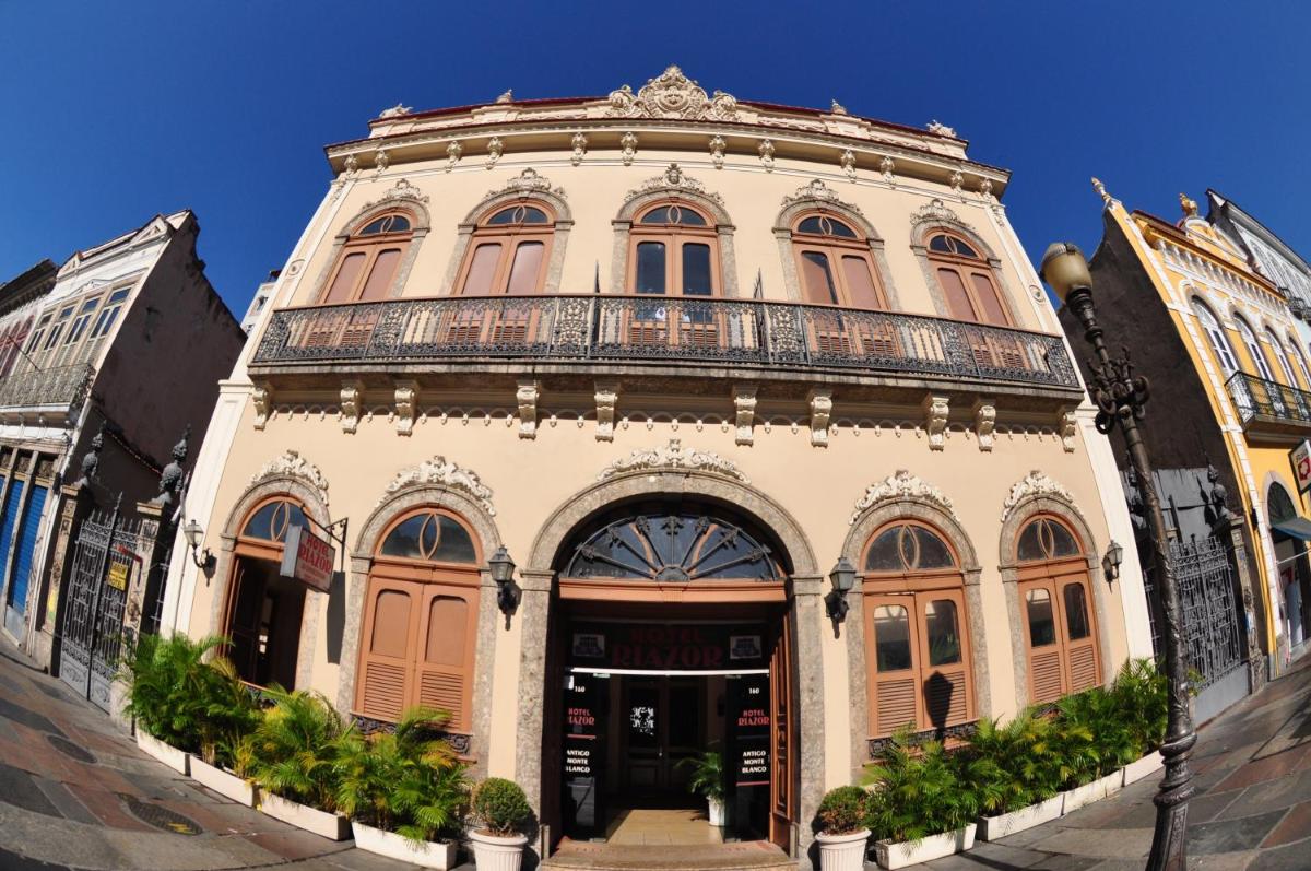 Hotel Plaza Riazor - Housity