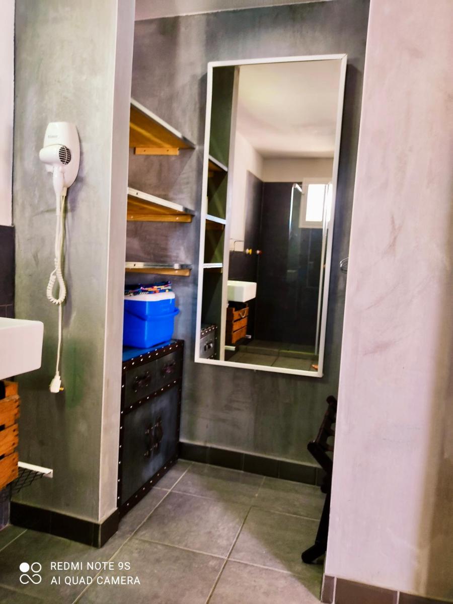 Studios 11and11Aruba - Housity