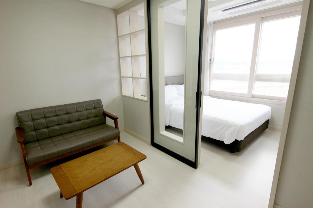 AM Hotel - Housity