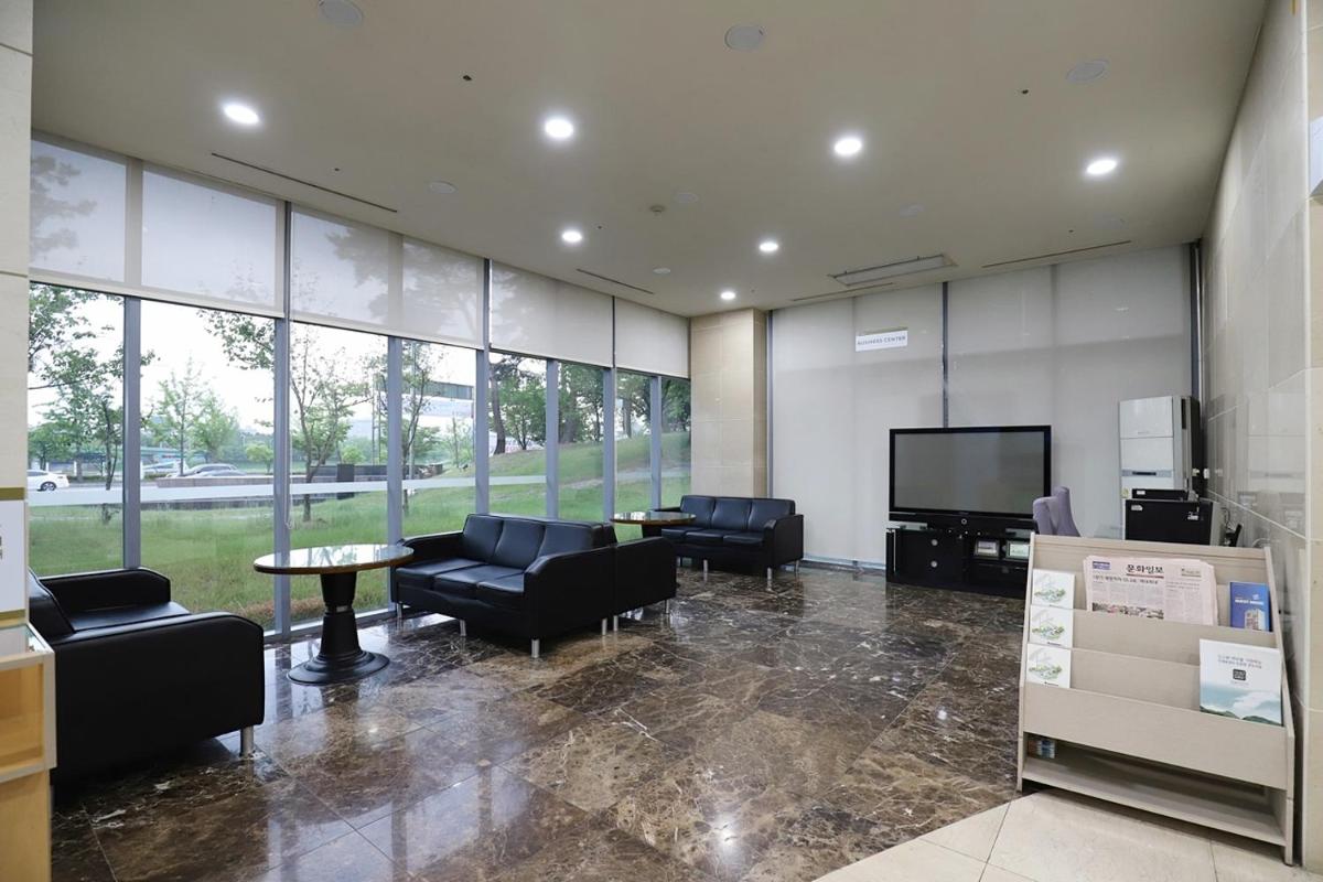Suitetrails - Daejeon I-Hotel