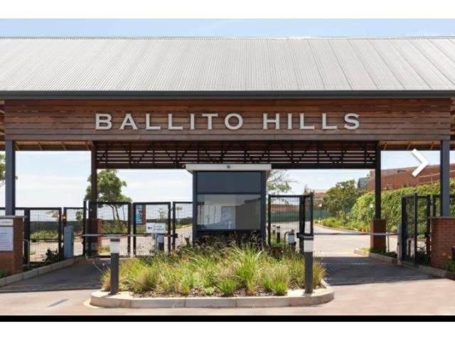 Luxurious Home at Ballito Hills - Housity