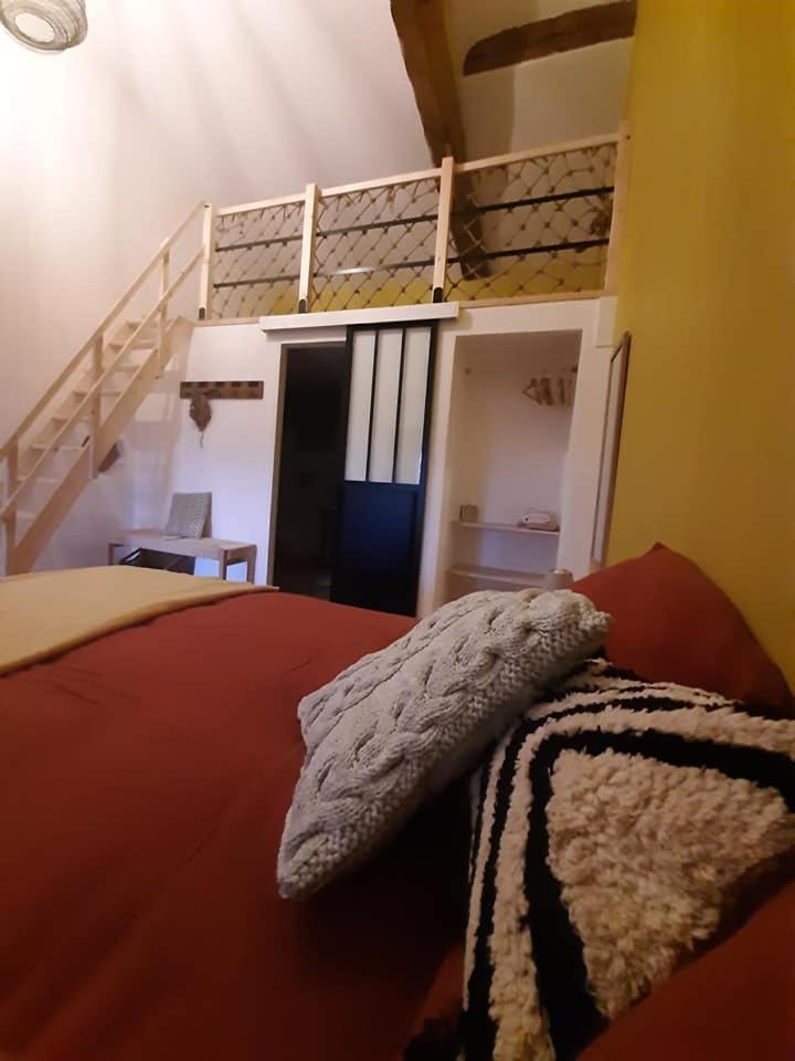 La Grange de la Batone - Bed and Breakfast - Housity