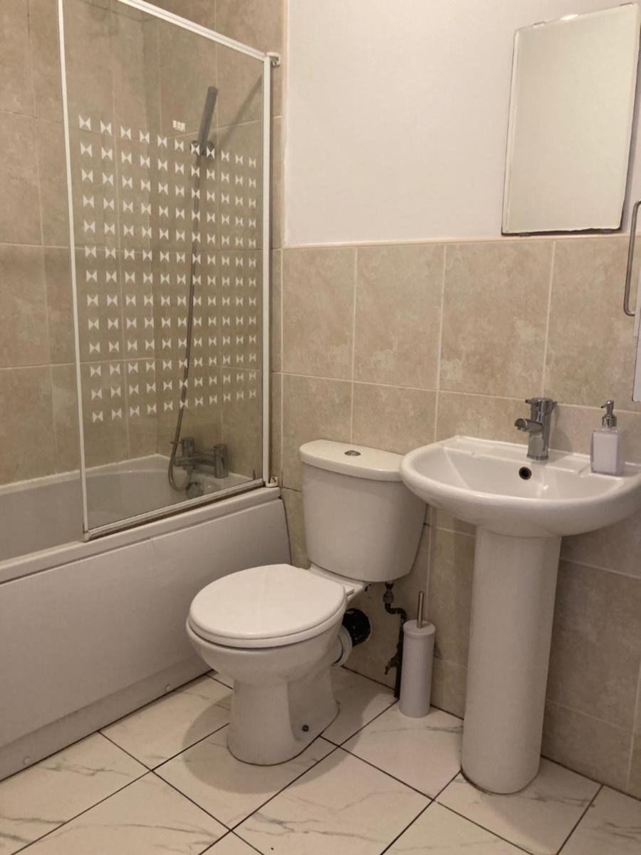 2 Bedroom Apartment, Jesmond - Great location! - Housity