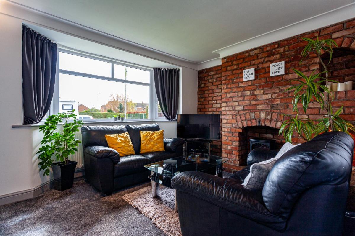 Chester Zoo Family Retreat - Housity