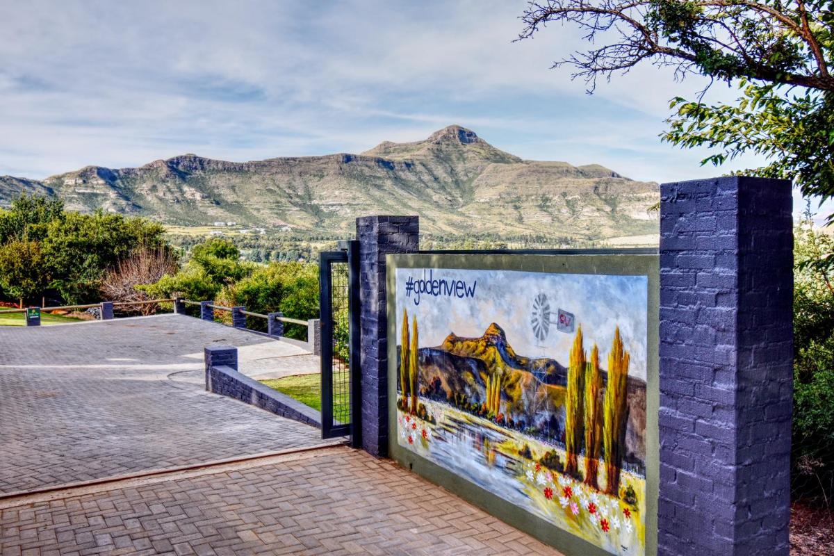Golden View Luxury Self Catering - Housity