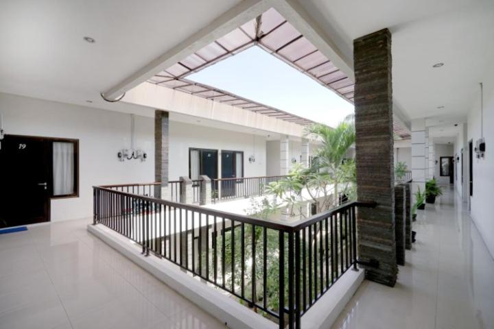 D'Paragon Pelemkecut - Housity