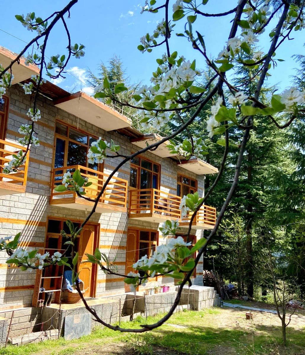 Getaway Stays Manali - Housity