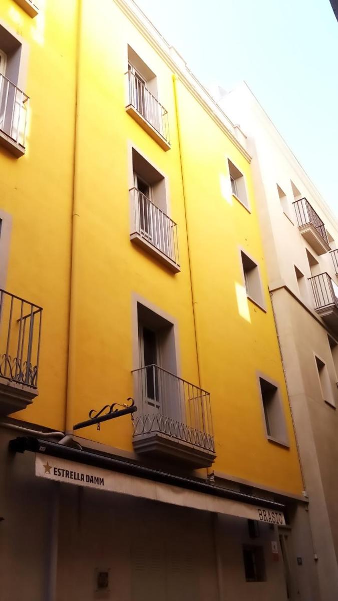 Center Plaza Figueres - Housity