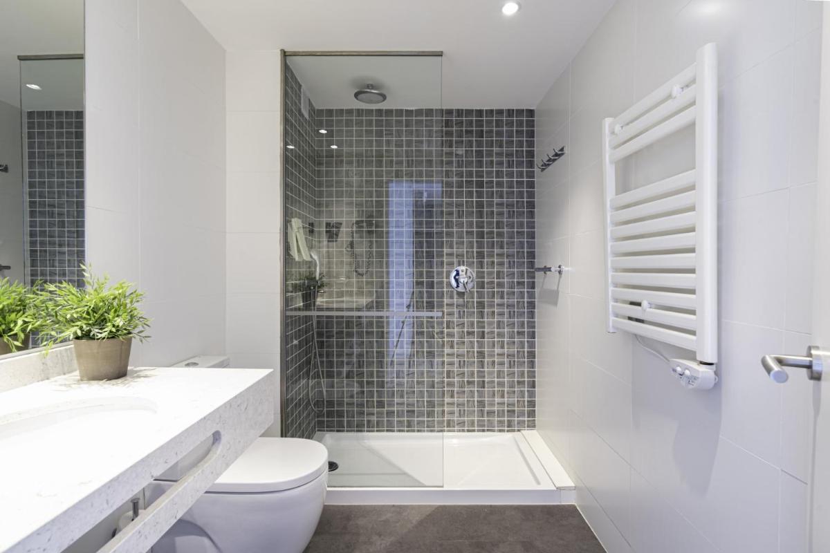 Un baño de Blaumar Hotel