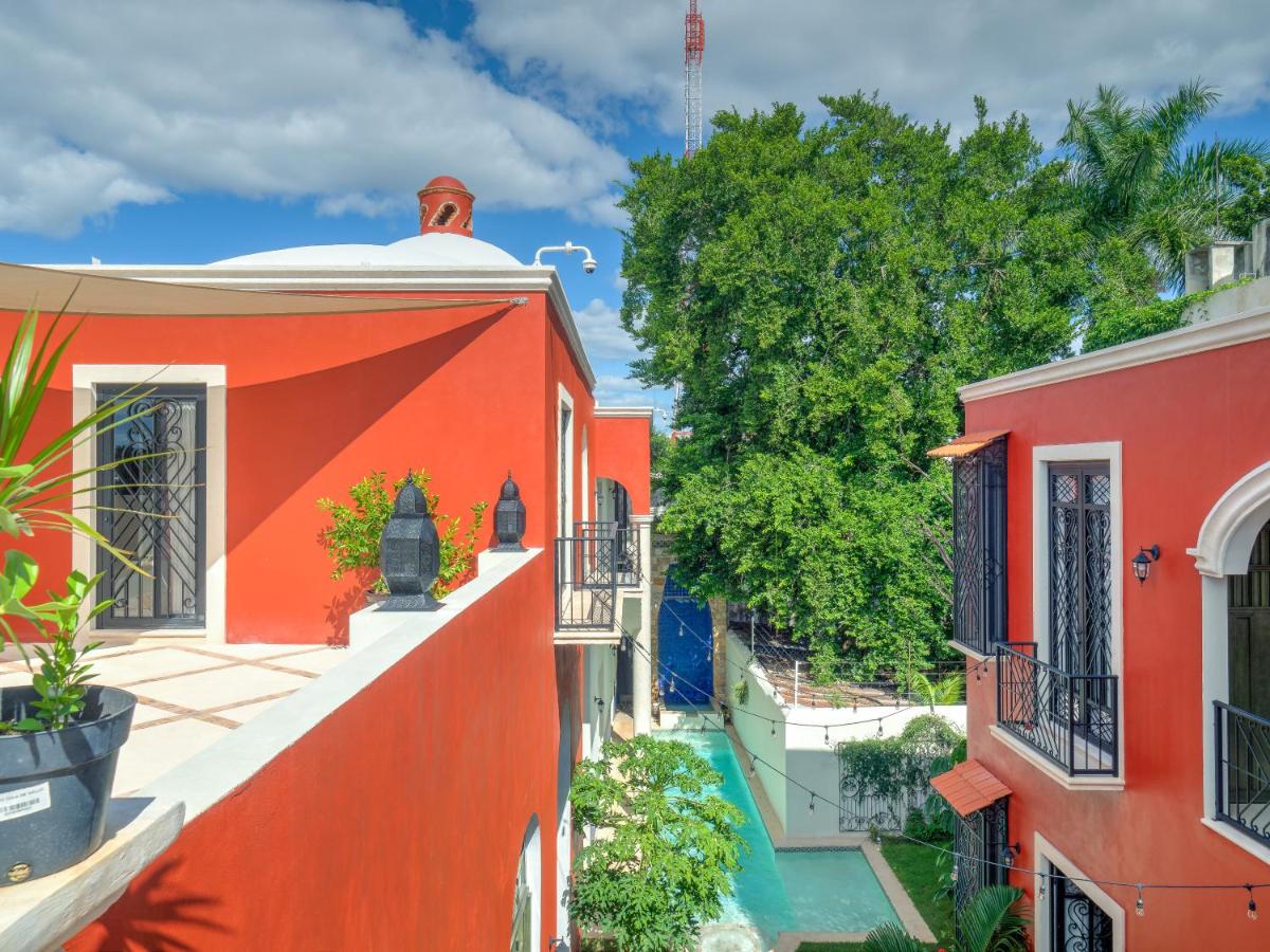 Casona Sirenas, a family home in historical Merida - Housity