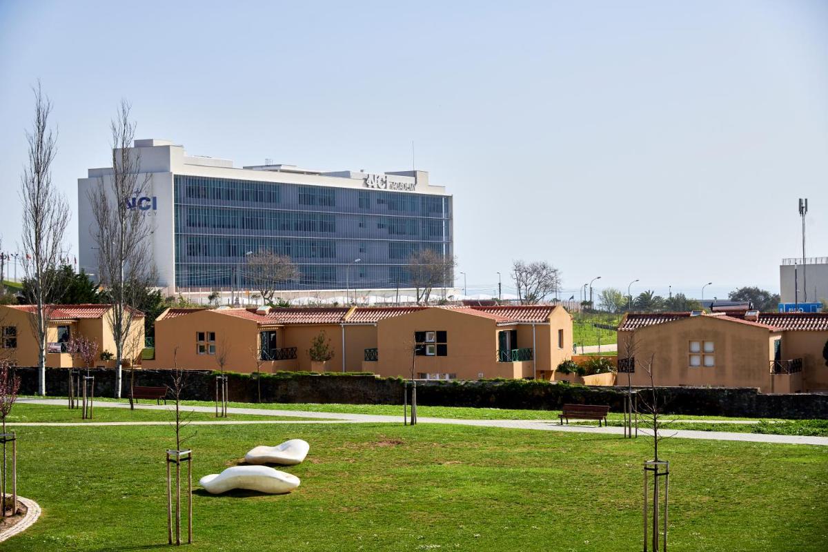 Carcavelos Apartment - Housity