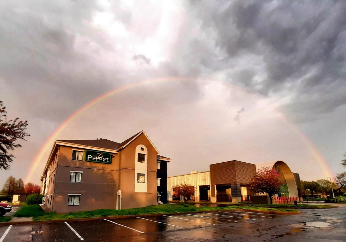 DuPont Suites - Louisville - St. Matthews - Housity