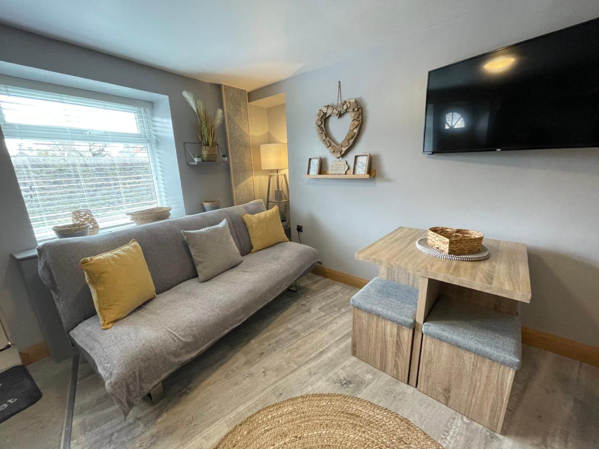 Westend Holiday Let 1 Brecon - Housity