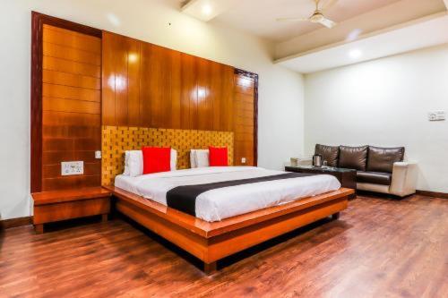 MANDAKINI PLAZA - Housity