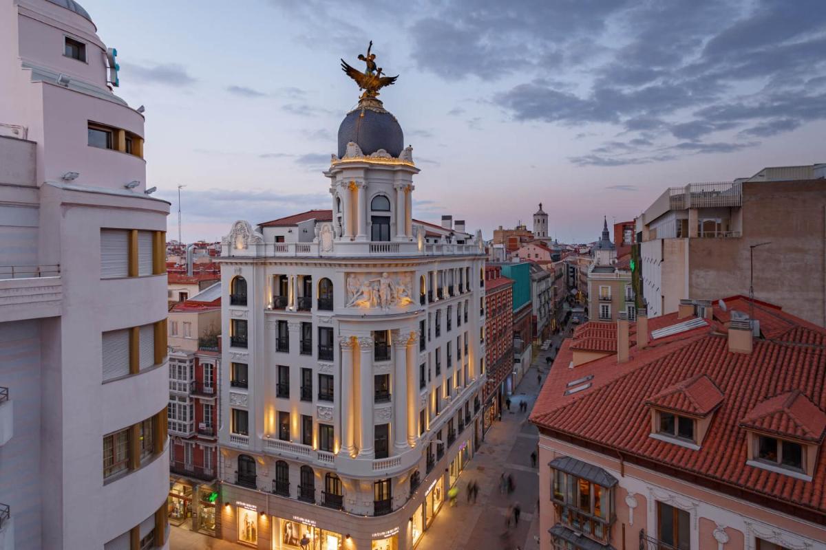 Edificio Fénix by Plaza Mayor Apartamentos - Housity