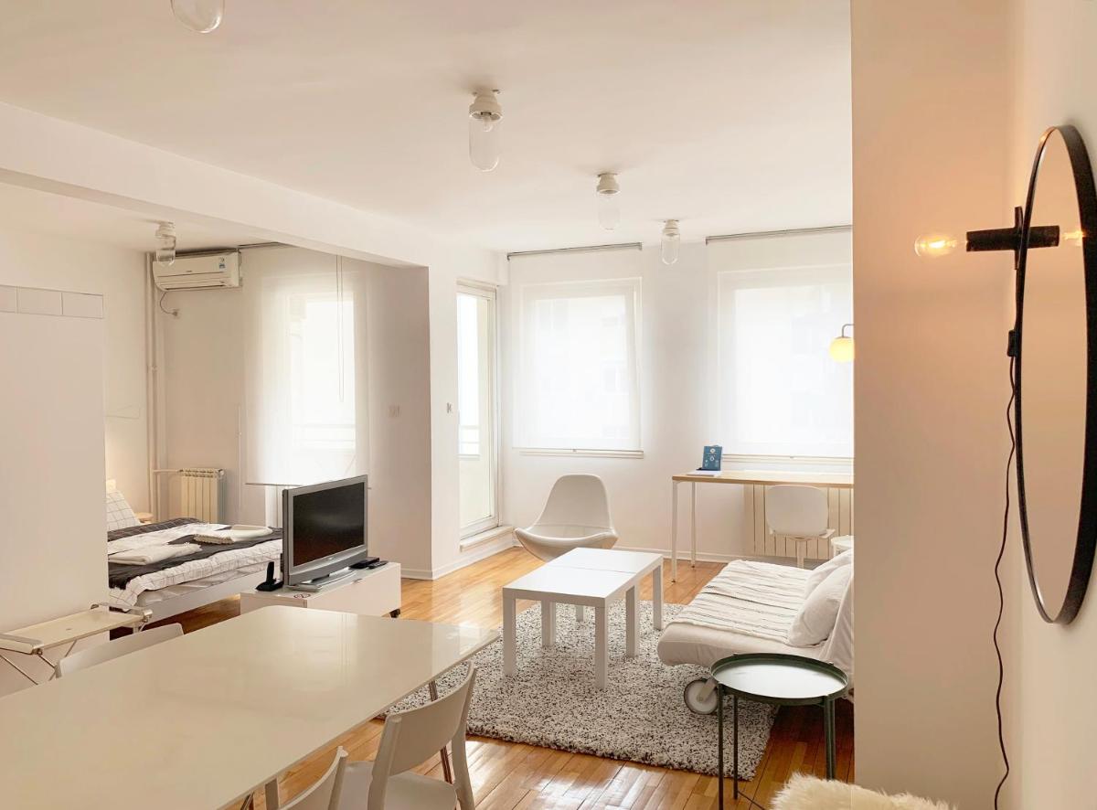 Miu Arena Apartment - Housity