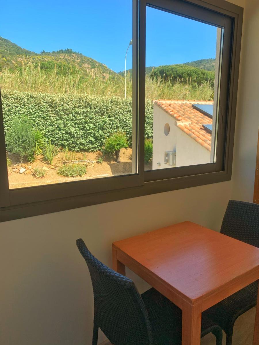 Vue générale sur la montagne ou vue sur la montagne depuis l'hôtel