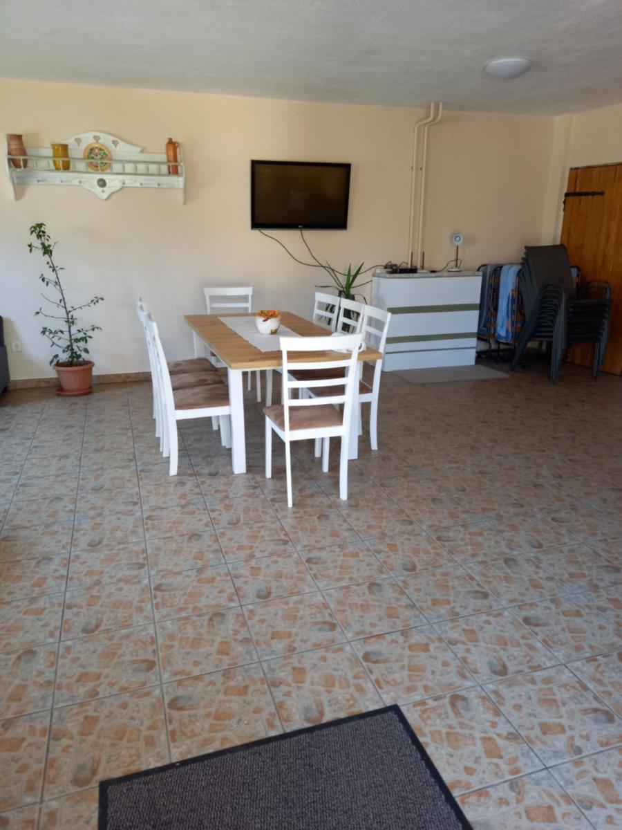 Burai Vendégház - Housity