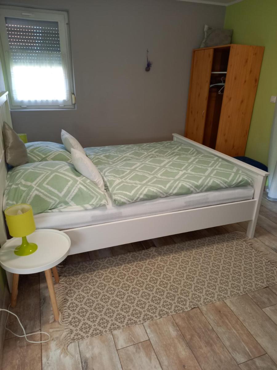 Dűlő Apartmanház - Housity