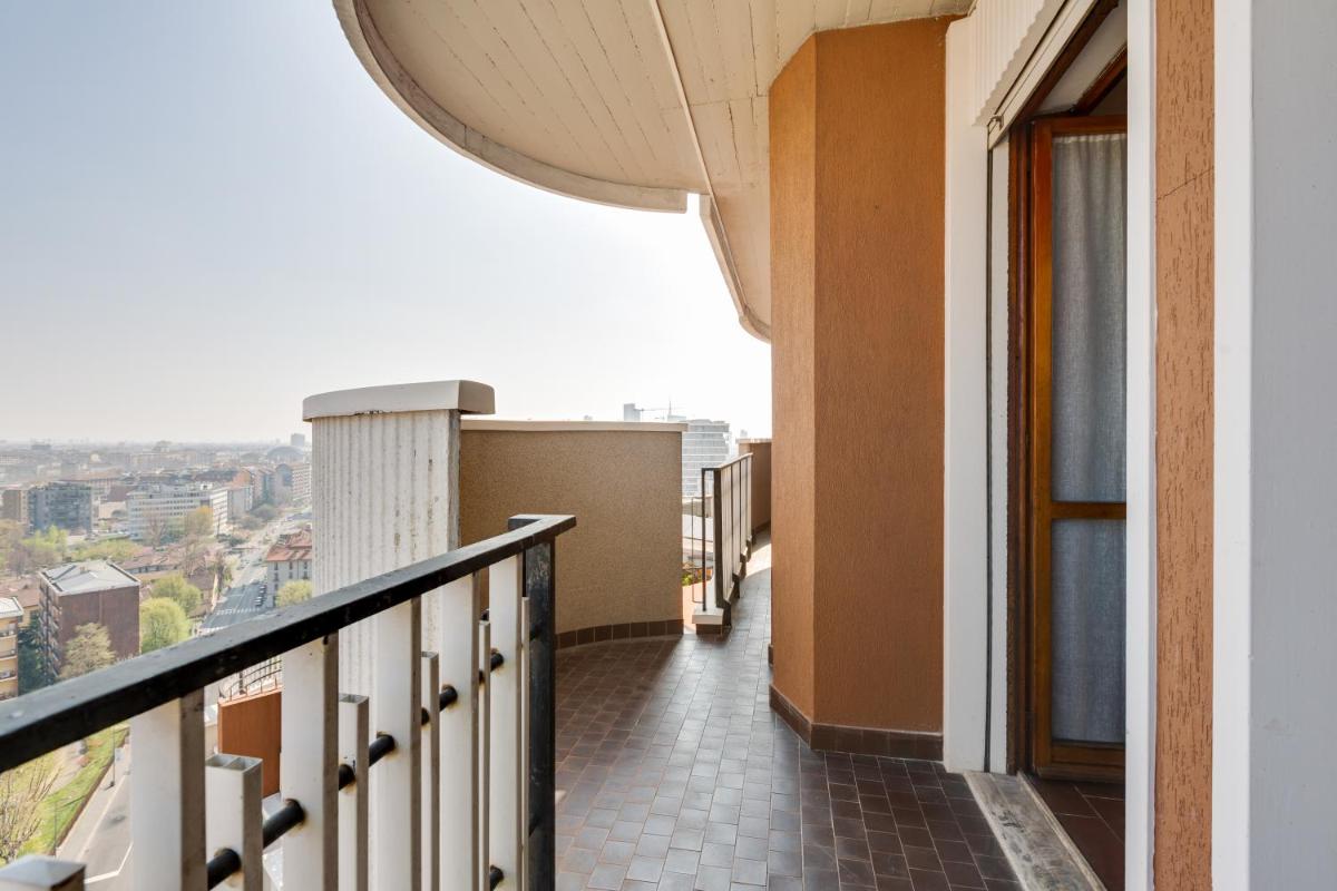 Terrace Skyline Milano Apartment - Housity