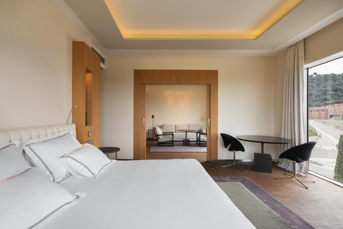 Cama o camas de una habitación en Valbusenda Hotel Bodega & Spa