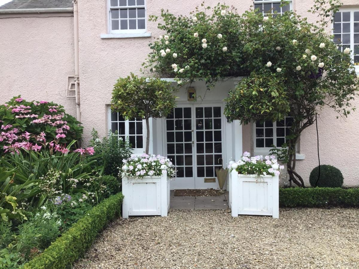 Newton Cottage - Housity