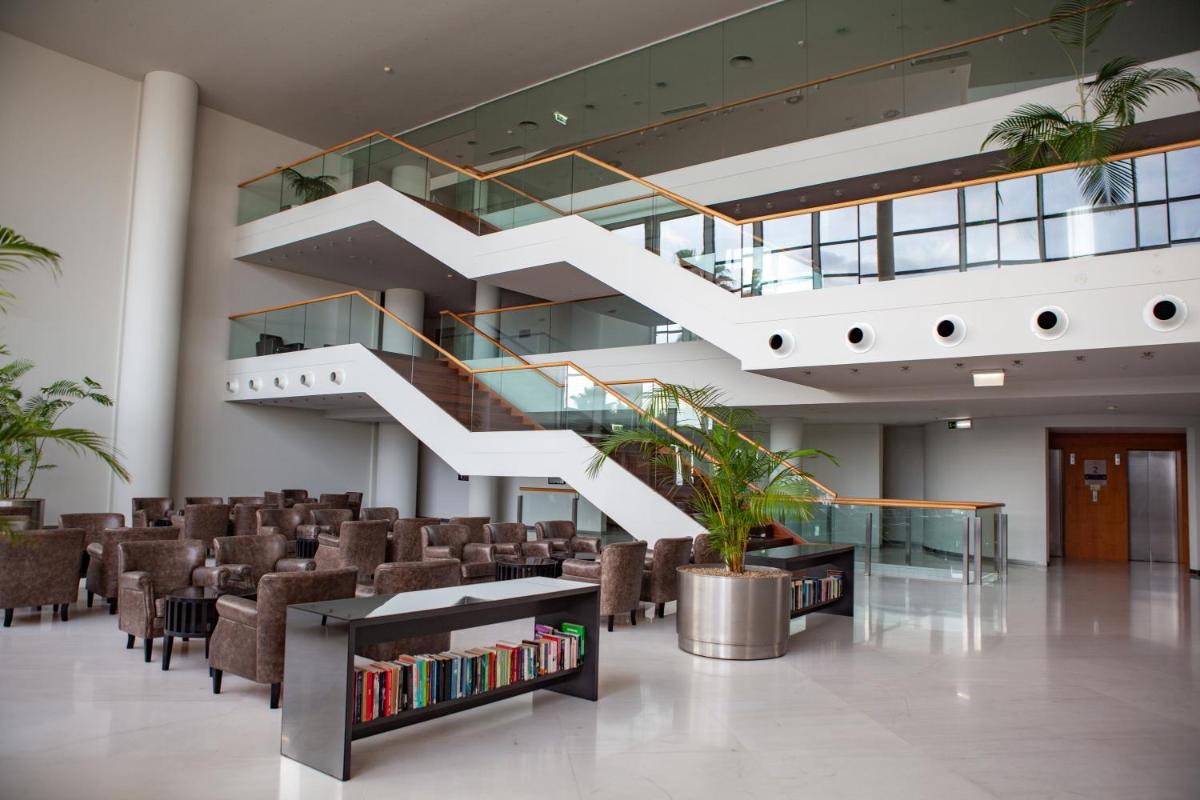 Uma área de estar em VidaMar Resort Hotel Madeira