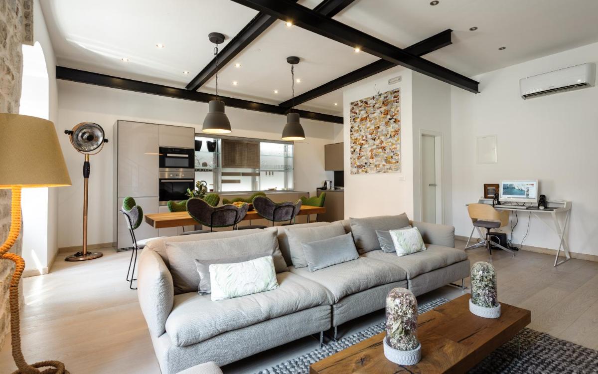 Old Town Luxury House - Housity