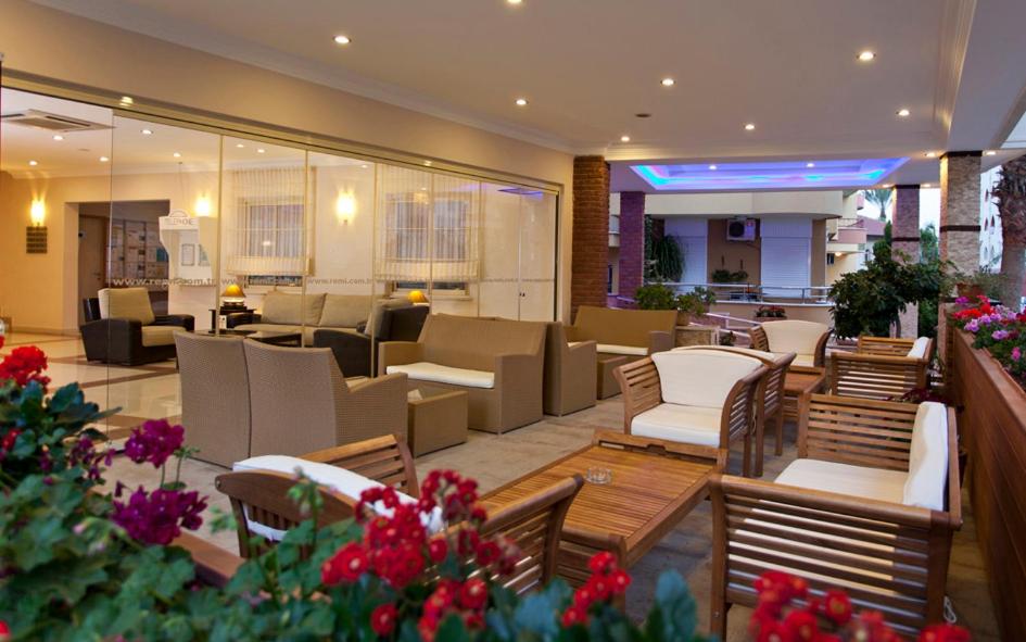 Remi Hotel - Housity